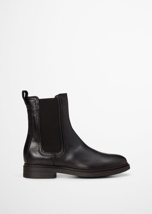 Chelsea Boot — True Navy