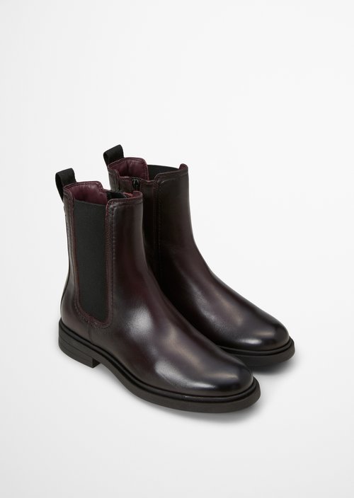 Chelsea Boot — Black Cherry