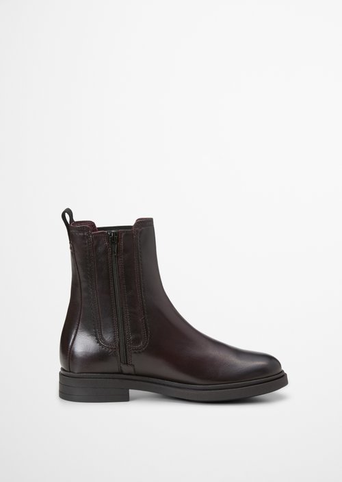 Chelsea Boot — Black Cherry