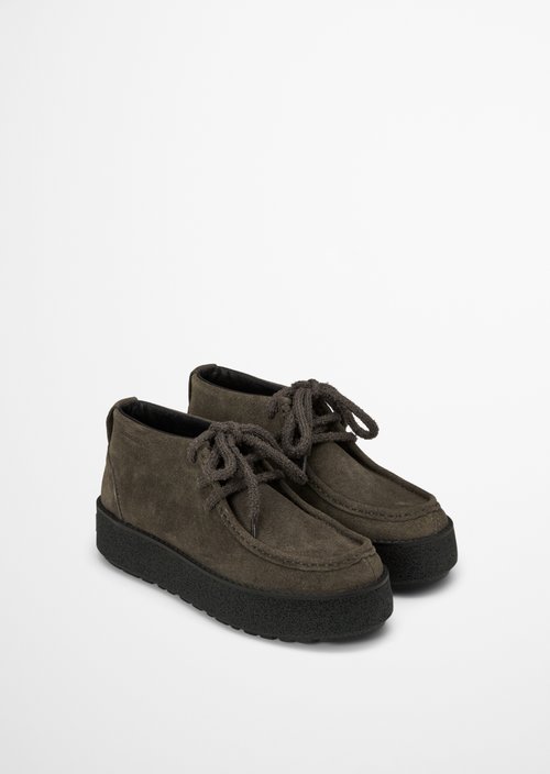 Model Pia Lace-Up Shoes — Dark Graphite