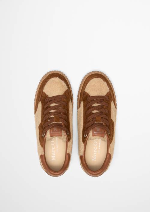 Sneaker Model Svenja Cognac in Ansicht von oben