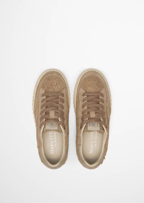Sneaker Model Svenja Earthy Taupe in Ansicht von oben