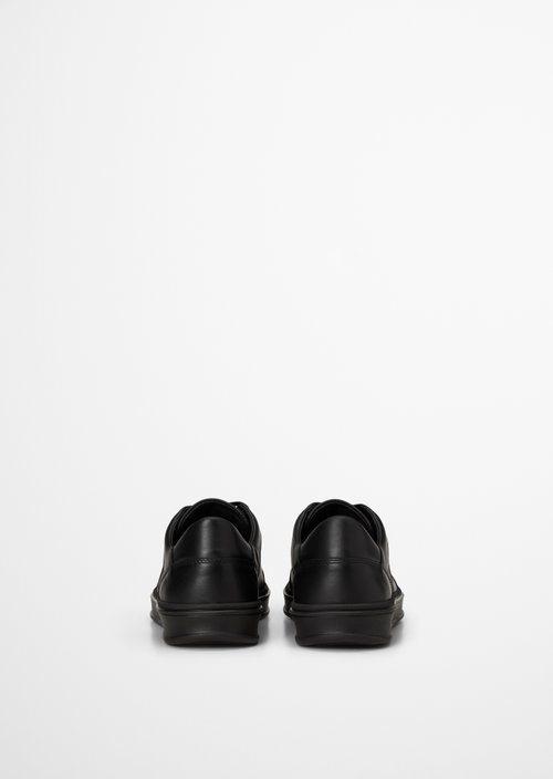 Enrique Sneaker Model — Black