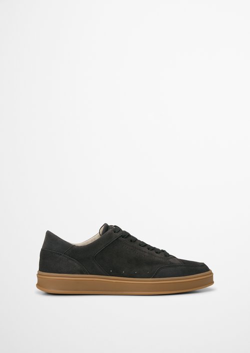 Enrique Sneaker Model — Dark Graphite