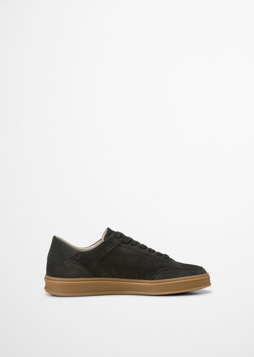 Enrique Sneaker Model — Dark Graphite