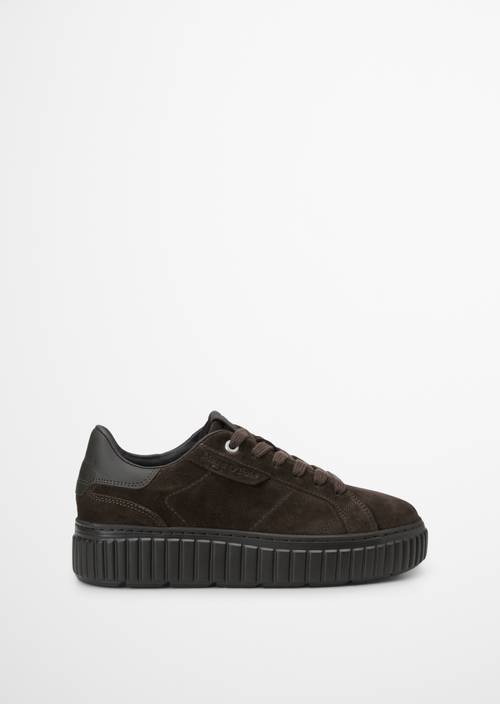 Sneaker Model Svenja Burnt Coffee Ansicht rechter Schuh von außen