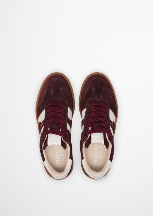 Court Sneaker Model — Light Cherry