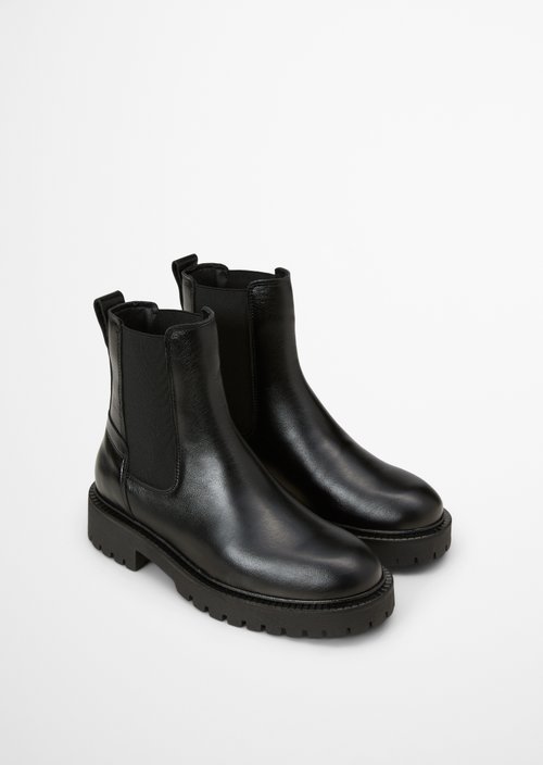 Chelsea Boot, Model Phia — Black