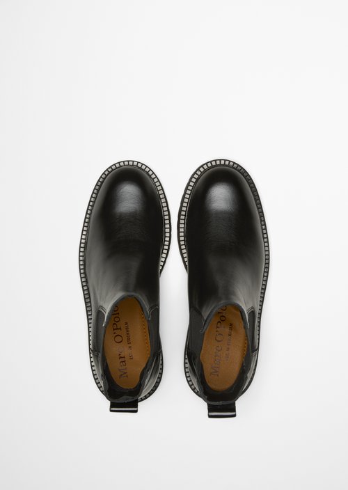 Chelsea Boot, Model Phia — Black
