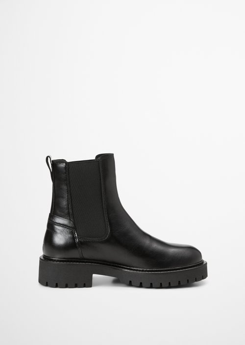 Chelsea Boot, Model Phia — Black