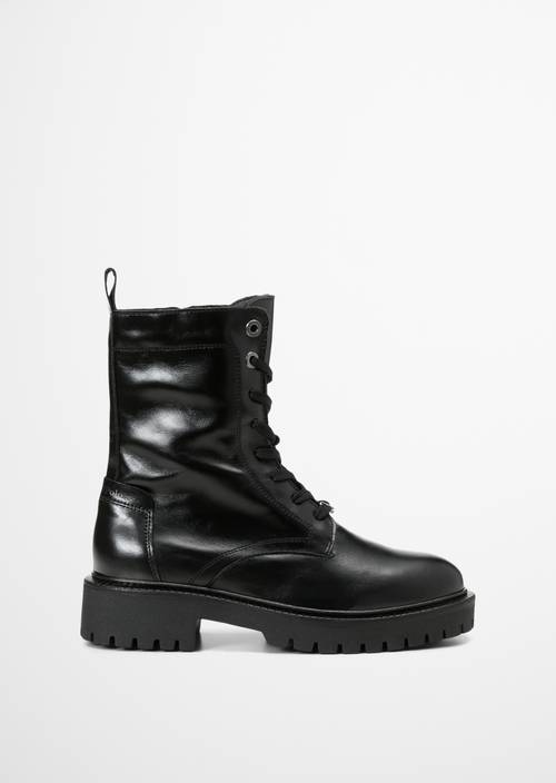 Schnürstiefel Model Phia Black Ansicht rechter Schuh von außen