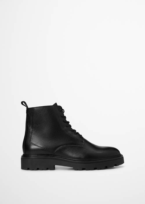 Schnürstiefel Model Phil Black Ansicht rechter Schuh von außen