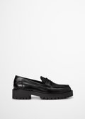 Phia Penny Loafer with a sturdy, treaded outsole - black | Made in