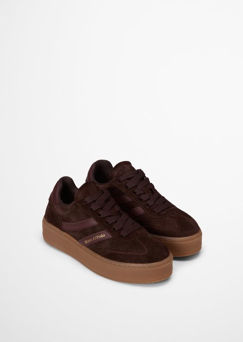 Edith Sneaker Model — Burnt Coffee