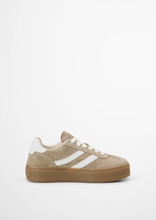 Edith Sneaker Model — Earthy Taupe