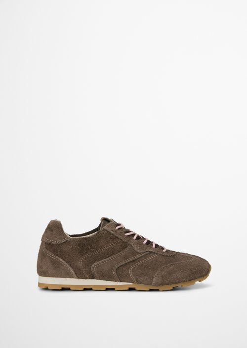 Fabiana Sneaker Model — Dark Taupe