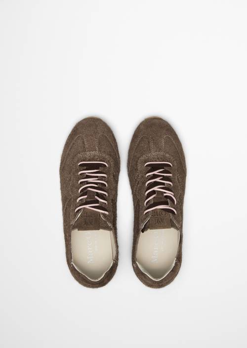 Sneaker-model Fabiana Dark Taupe in bovenaanzicht