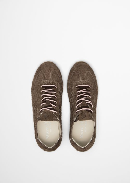 Fabiana Sneaker Model — Dark Taupe