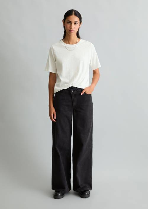 Pinstripe Jeans, Anjo Wide Style Dark Grey in front view