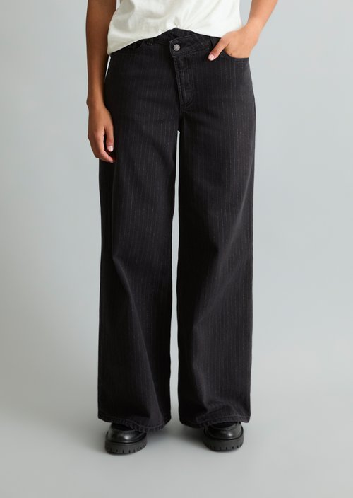 Pinstripe Jeans, Anjo Wide Style — Dark Grey