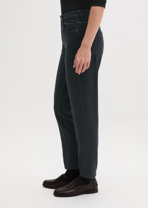 Mala Slim Cropped Jeans — Broken Graphite