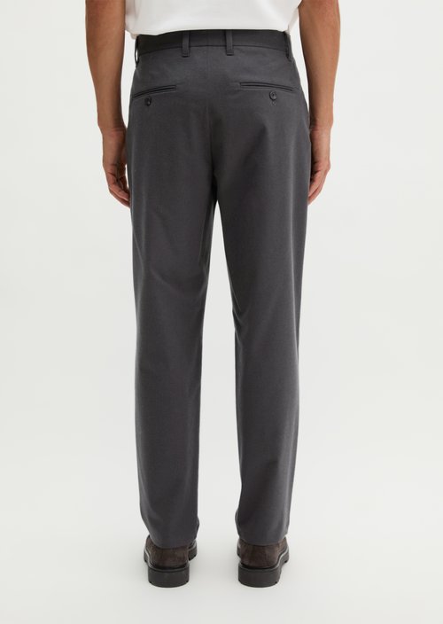Chino, Belsbo Model, Pleated, Relaxed Fit — Broken Graphite