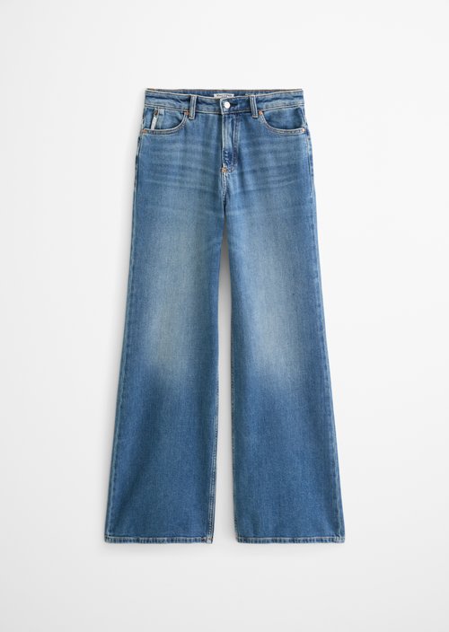 Grethe Flared Jeans — Medium Blue