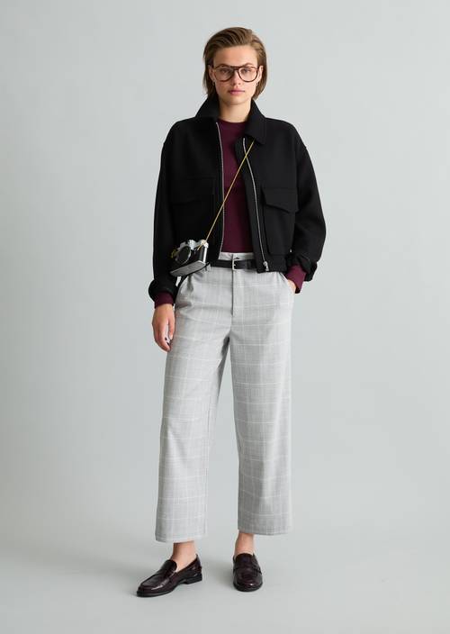 Karohose regular Light Grey in Frontalansicht