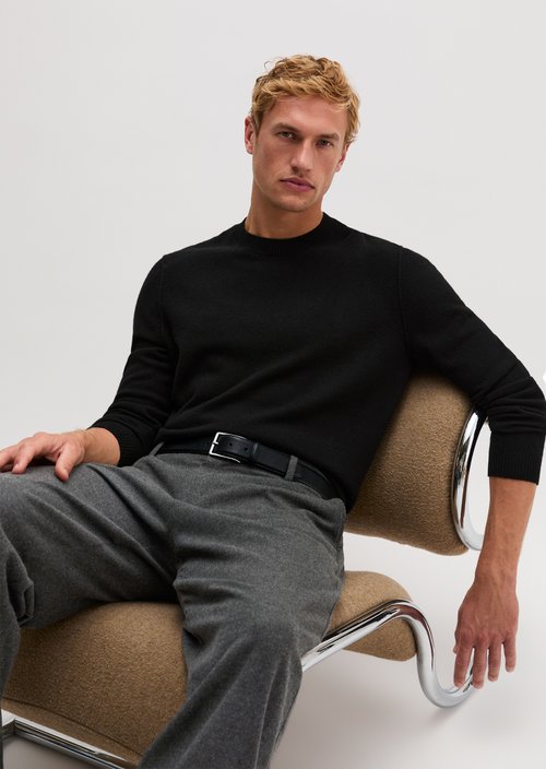 Regular-fit sweater — Black
