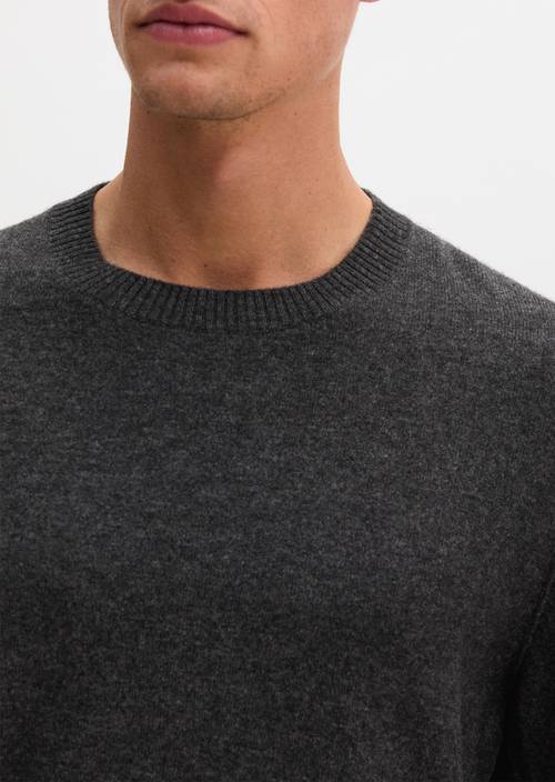 Trui, regular Dark Grey Melange in detailaanzicht
