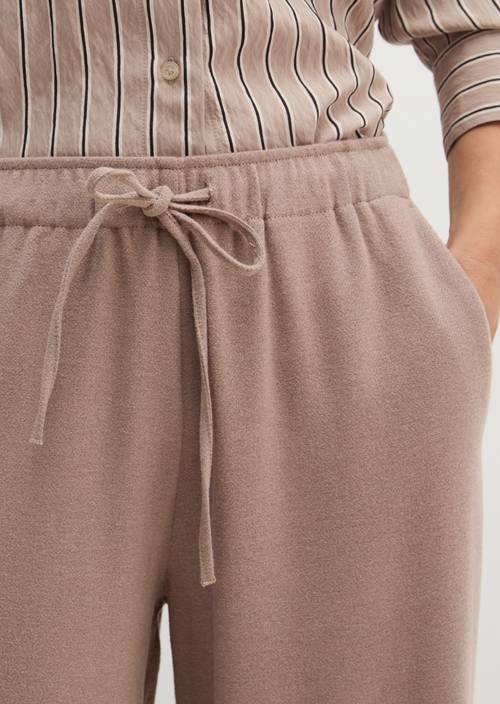 Regular-fit jogger-style pants Chalky Mauve in detail view