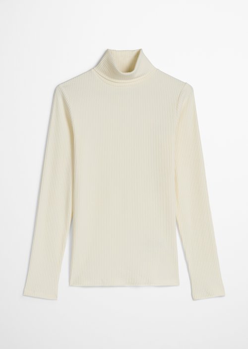 Slim-Fit Long-Sleeve Turtleneck — Creamy White