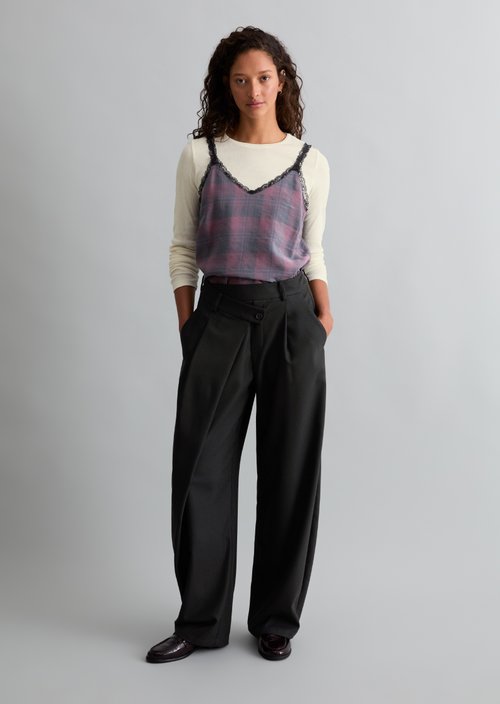 Barrel Crossover Pants — Black