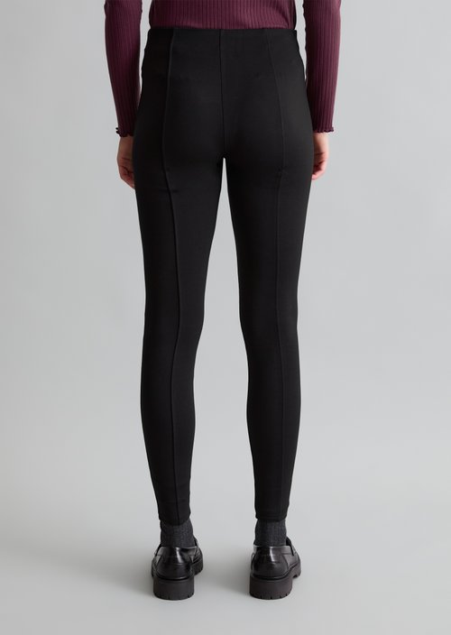 Slim-fit leggings — Black