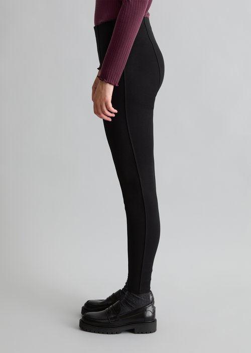 Slim-fit leggings — Black