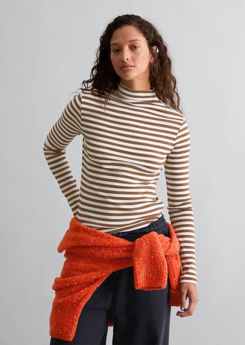 Ripp-Longsleeve slim Medium Brown in Frontalansicht