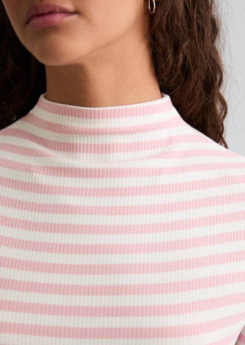 Slim-Fit Ribbed Long-Sleeve Shirt Light Pink in detail view