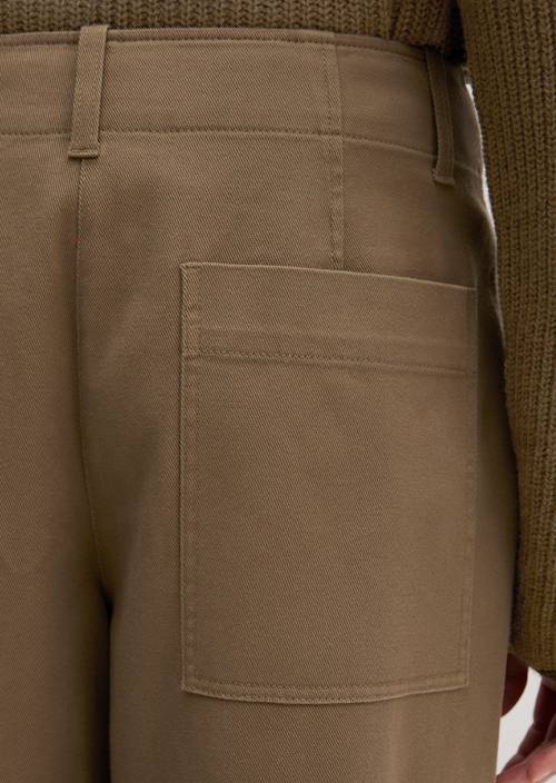 Pantalon coupe classique Milky Brown en vue détaillée