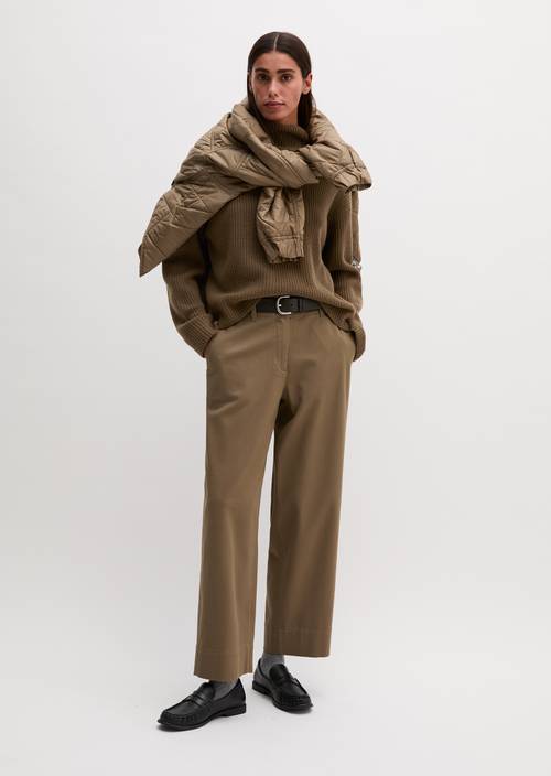 Pantalon coupe classique Milky Brown en vue de face