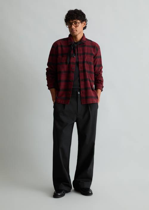 Regular-Fit Flannel Shirt Dark Red in front view
