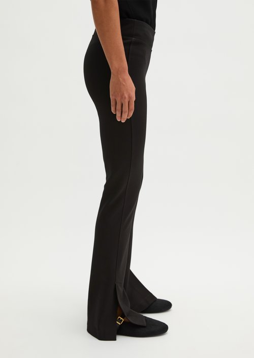 Slim Kick-Flare Pull-On Jersey Pants — Black