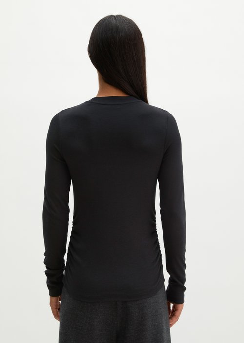 Slim-Fit Ribbed Long-Sleeve Shirt — Black