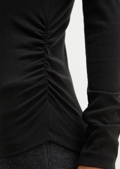 Ripp-Longsleeve slim Black in Detailansicht
