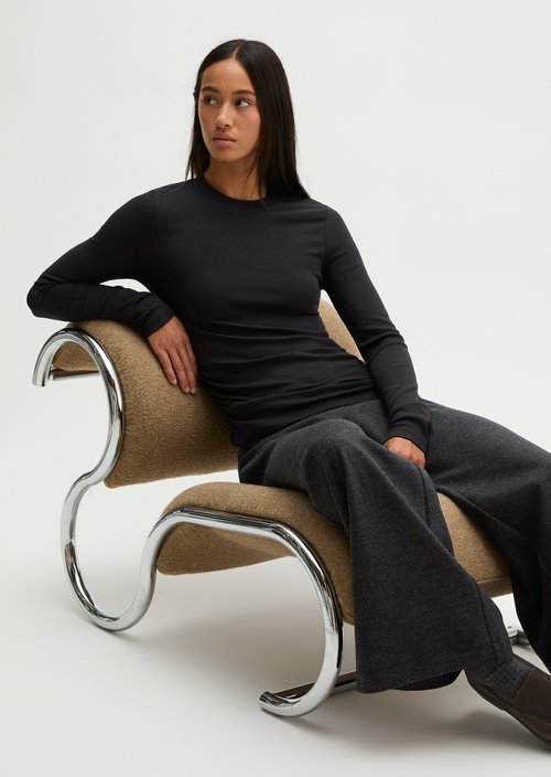 Slim-Fit Ribbed Long-Sleeve Shirt — Black