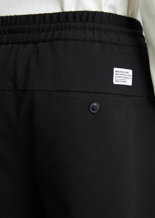 Hose Model Viggo Jogger relaxed Black in Detailansicht
