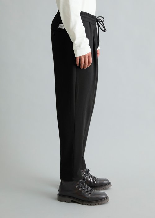 Viggo Jogger Relaxed Pants — Black