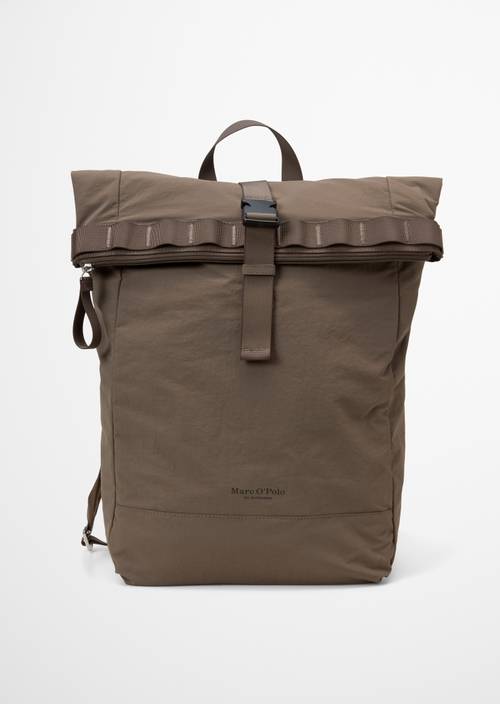 Rucksack Model Larry Dark Nickle in Frontalansicht