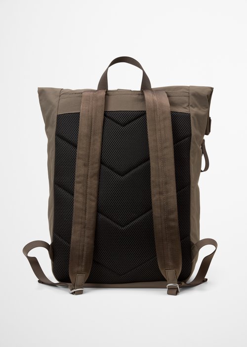 Larry Backpack — Dark Nickle