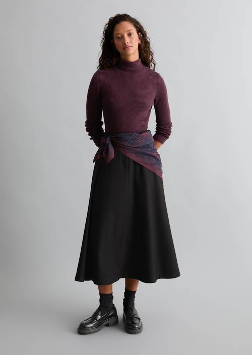 Rollkragenpullover slim Rhubarb Jam in Frontalansicht