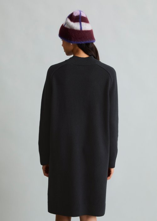Oversized knit dress — Black